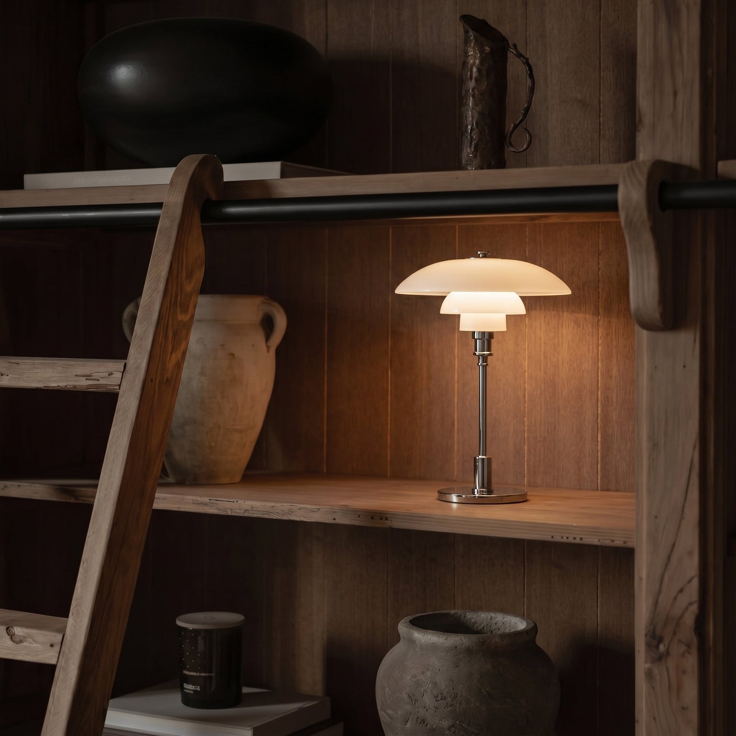 Tanskalainen Design-pöytävalaisin