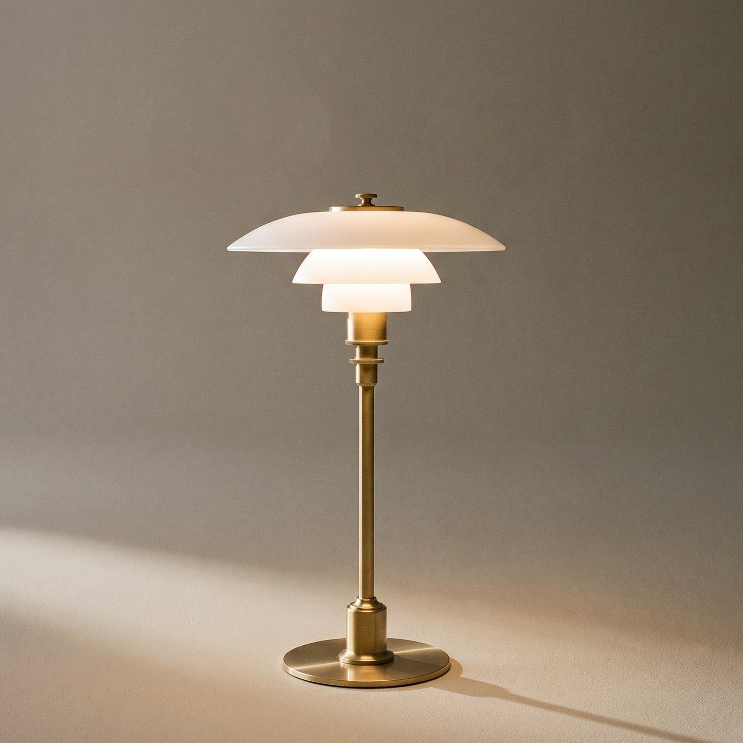 Tanskalainen Design-pöytävalaisin