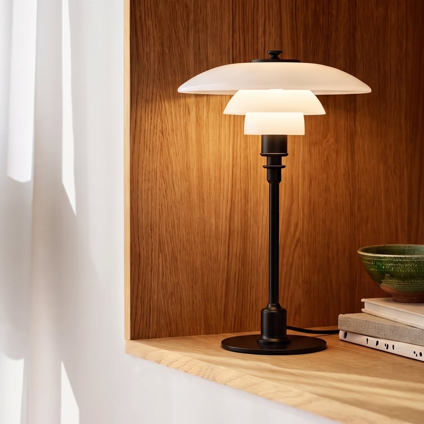 Tanskalainen Design-pöytävalaisin